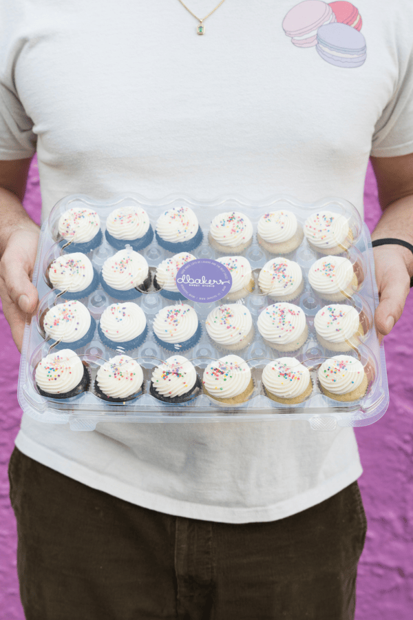 Mini Cupcakes (Box of 24)