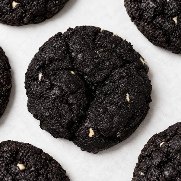 Midnight Cookies & Cream Cookie | dbakers Sweet Studio