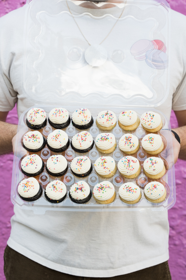Mini Cupcakes (Box of 24)