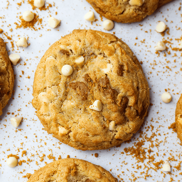 Biscoff White Chocolate Cookie  | dbakers Sweet Studio