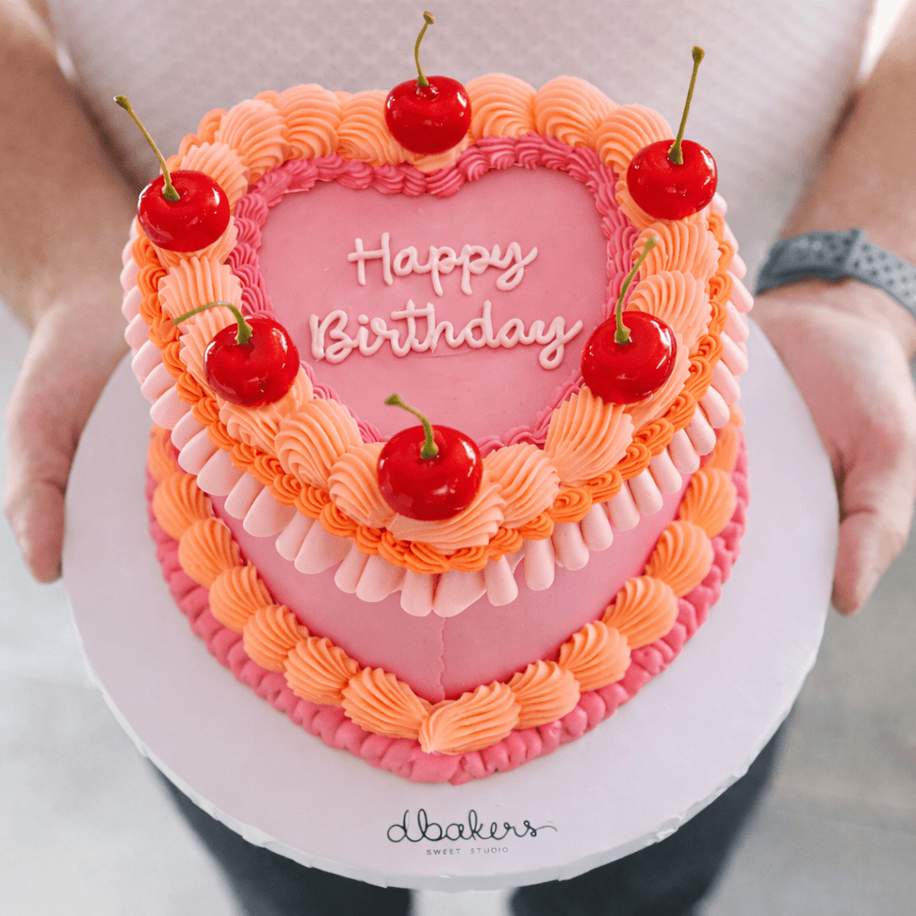 Metallic Sweetheart | dbakers Sweet Studio | Best Cakes Miami Metallic Sweetheart | dbakers Sweet Studio | Best Cakes Miami
