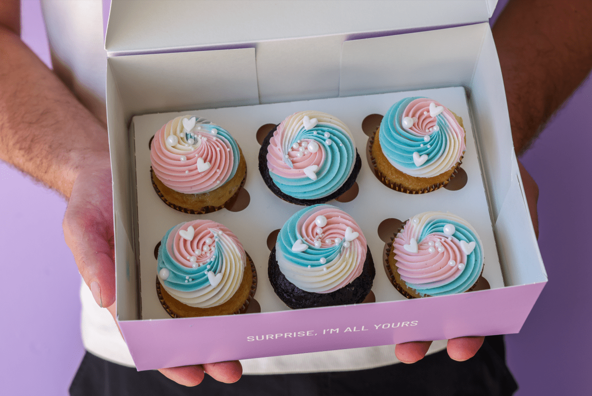 Gender Reveal Cupcakes - dbakers Miami