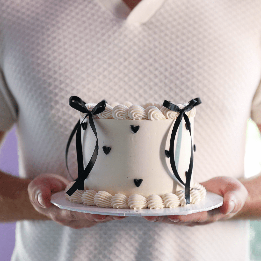 Love is in the cake  | dbakers Sweet Studio
