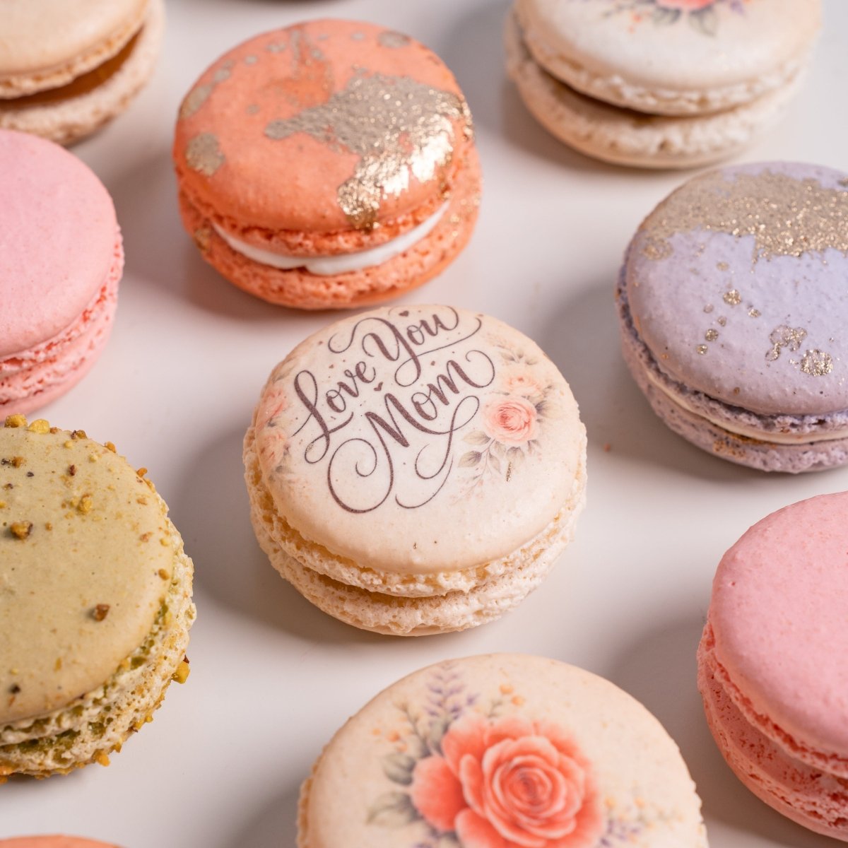 Love You Mom Macaron Box | dbakers Sweet Studio | Best Cakes Miami