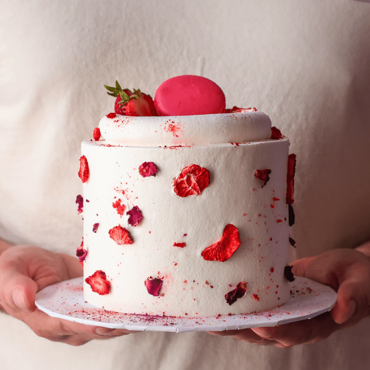 Strawberry Cake  | dbakers Sweet Studio